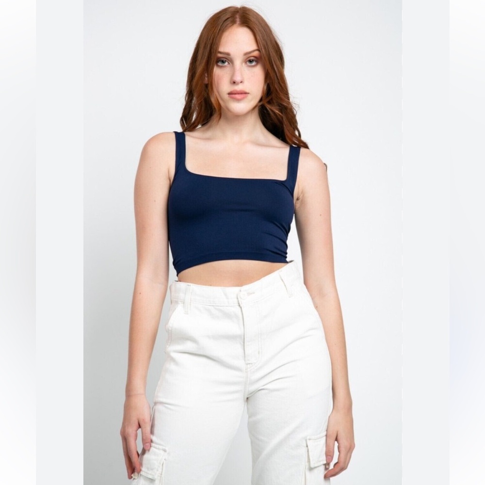 Free People Intimately M/L NWT Scoop Neck Crop Tank Basics Minimalist Bohemian